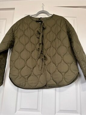 Vero Moda Olive Green Quilted Tie-Front Puffer Jacket